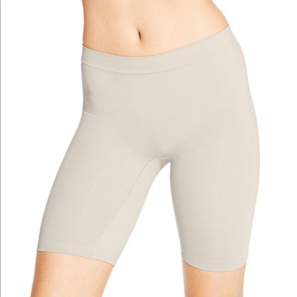 JOCKEY No-Chafe Mid-Thigh Slip Shorts NWT